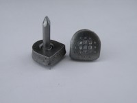 Металлическая набойка  12