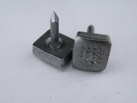 Металлическая набойка  007